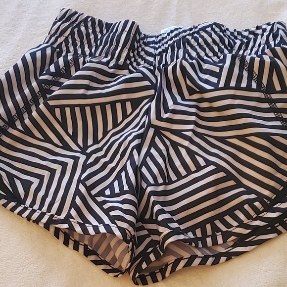 Athletics Works Girl's Zebra Print Shorts Size 6 - Picture 1 of 2